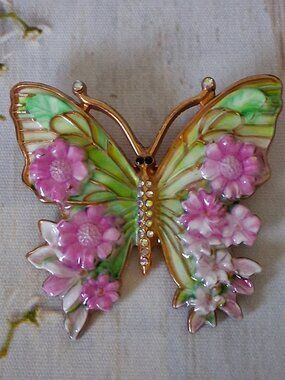 Butterfly Purple flower Brooch Gold Tone Enamel Rhinestone Pin NEW